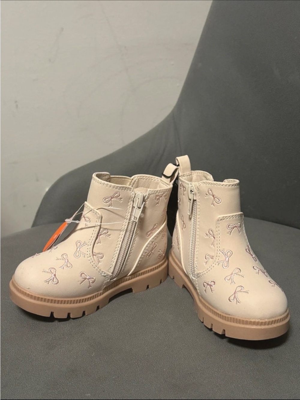 wonder nation Cream Bow-Embroidered Ankle Boots